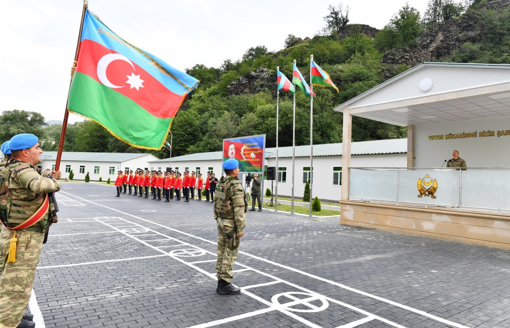 İlham Əliyev Kəlbəcərdə hərbi hissənin açılışında - Fotolar