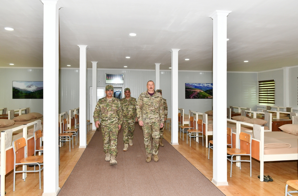 İlham Əliyev Kəlbəcərdə hərbi hissənin açılışında - Fotolar