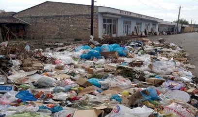 Siraqəddin Cabbarov Sabirabadı bu günə qoyub... - Şəhid adına küçə virus, bakteriya mənbəyinə çevrilib