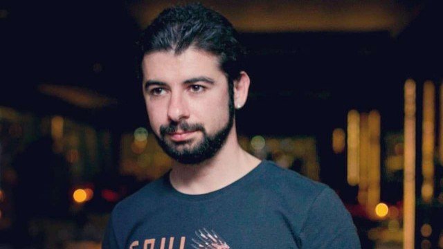 Bakıda dicey intihar etdi Bakıda dicey intihar etdi