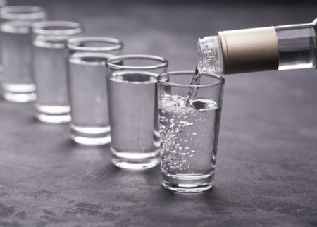 Azərbaycanda araq BAHALAŞDI