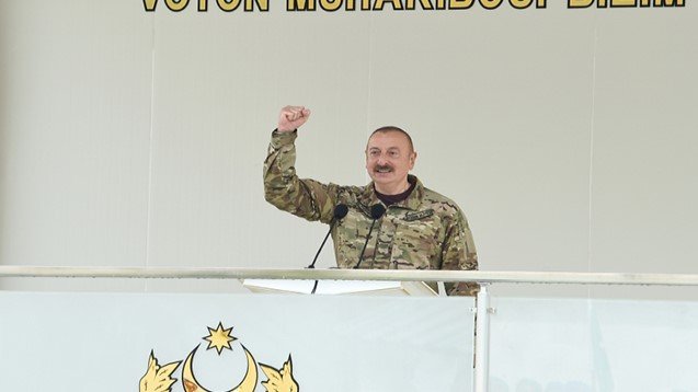 İlham Əliyev Kəlbəcərdə hərbi hissənin açılışında - Fotolar