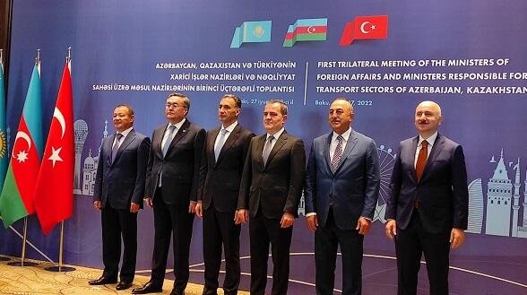 Nazirlərin toplantısı: Bakı Bəyannaməsi imzalandı