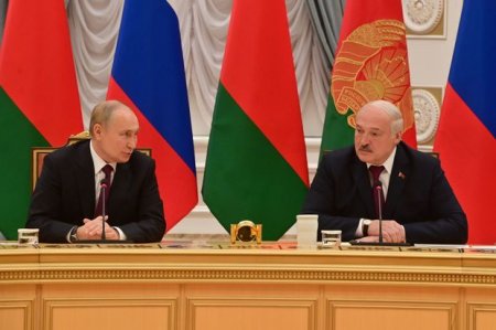 Lukaşenko: “S-400” və “İskander” döyüş növbəsinə gətirilib”