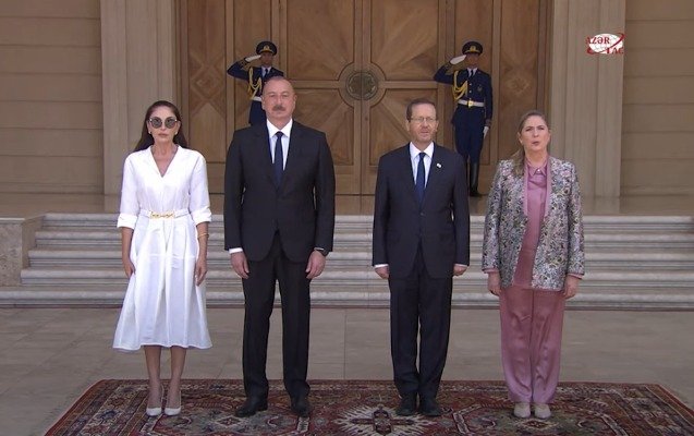 İshak Hersoqun qarşılanma mərasimindən - Video