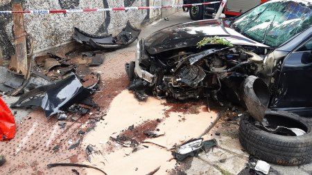 Azərbaycan vətəndaşı Çexiyada “Porsche” ilə polisdən qaçdı, qəzaya düşdü - Foto