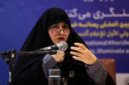 Prezidentin xanımı İranda qadın imicini dəyişdirib