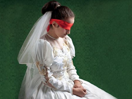 Bakıda 16 yaşlı qızı evləndirmək istədilər - Qarşısı alındı...
