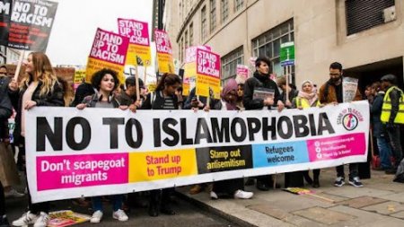 Son aylarda dünyada islamofobiya 335 faiz artıb