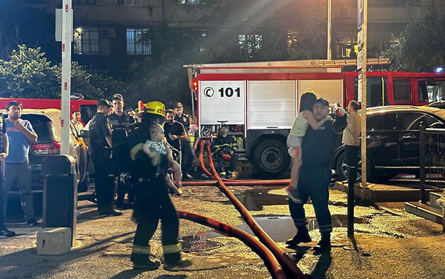 Gecəki yanğında 24-ü uşaq olmaqla, 60 nəfər təxliyə olundu